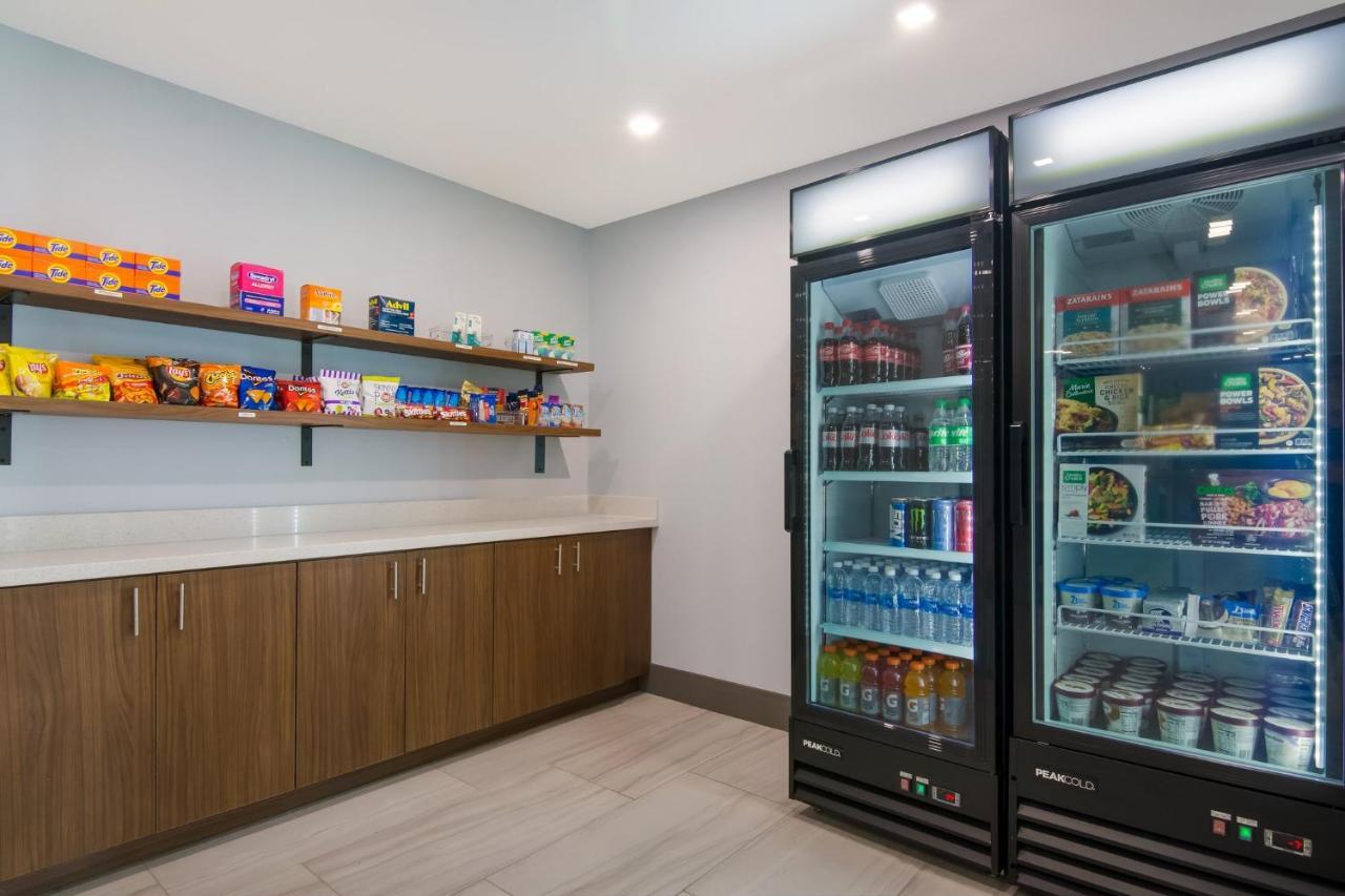 Holiday Inn Express & Suites - Springdale - Fayetteville Area Bagian luar foto