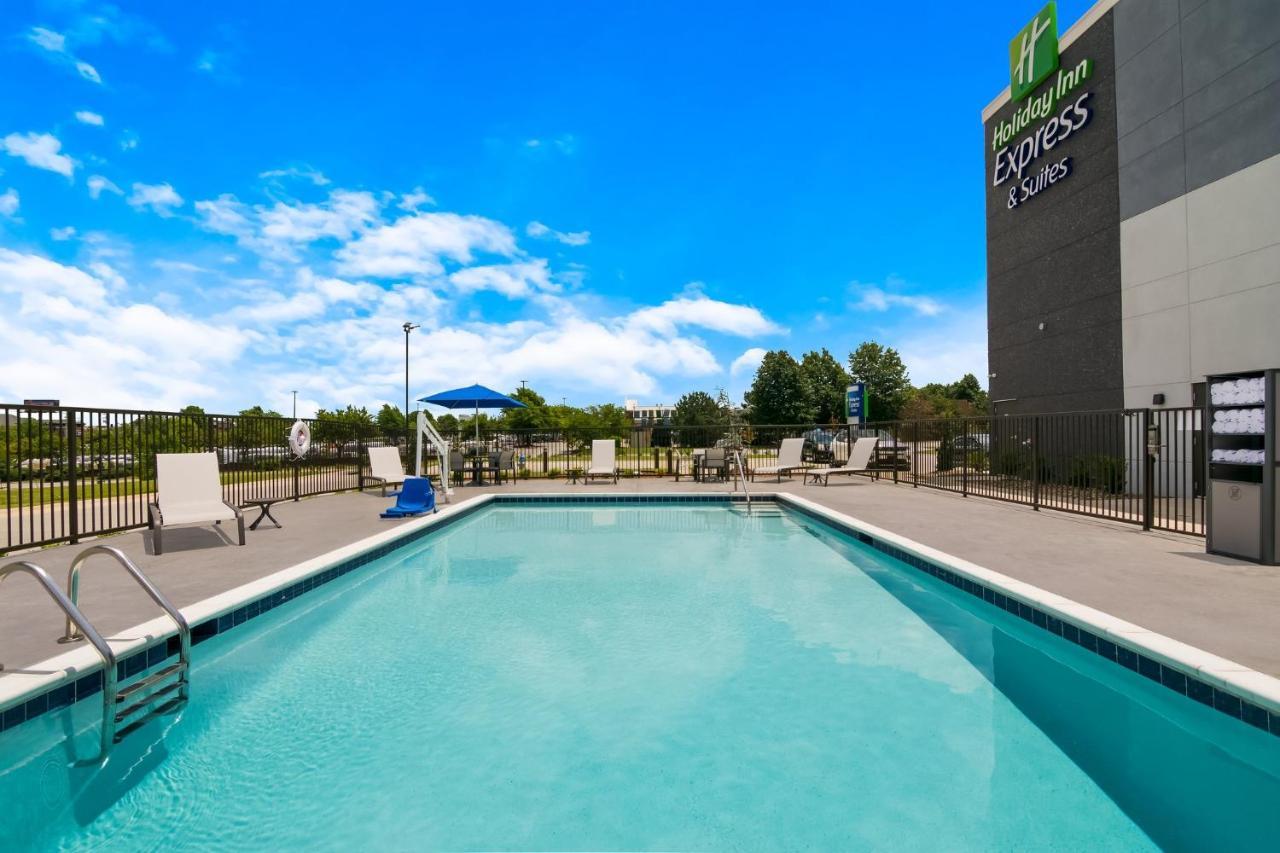 Holiday Inn Express & Suites - Springdale - Fayetteville Area Bagian luar foto