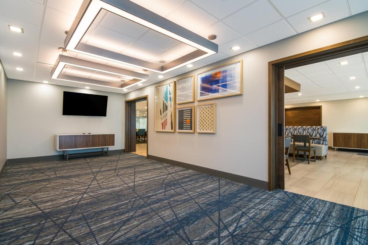 Holiday Inn Express & Suites - Springdale - Fayetteville Area Bagian luar foto