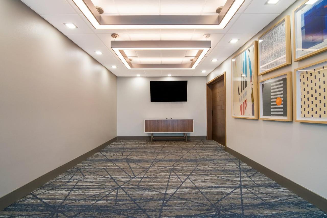 Holiday Inn Express & Suites - Springdale - Fayetteville Area Bagian luar foto