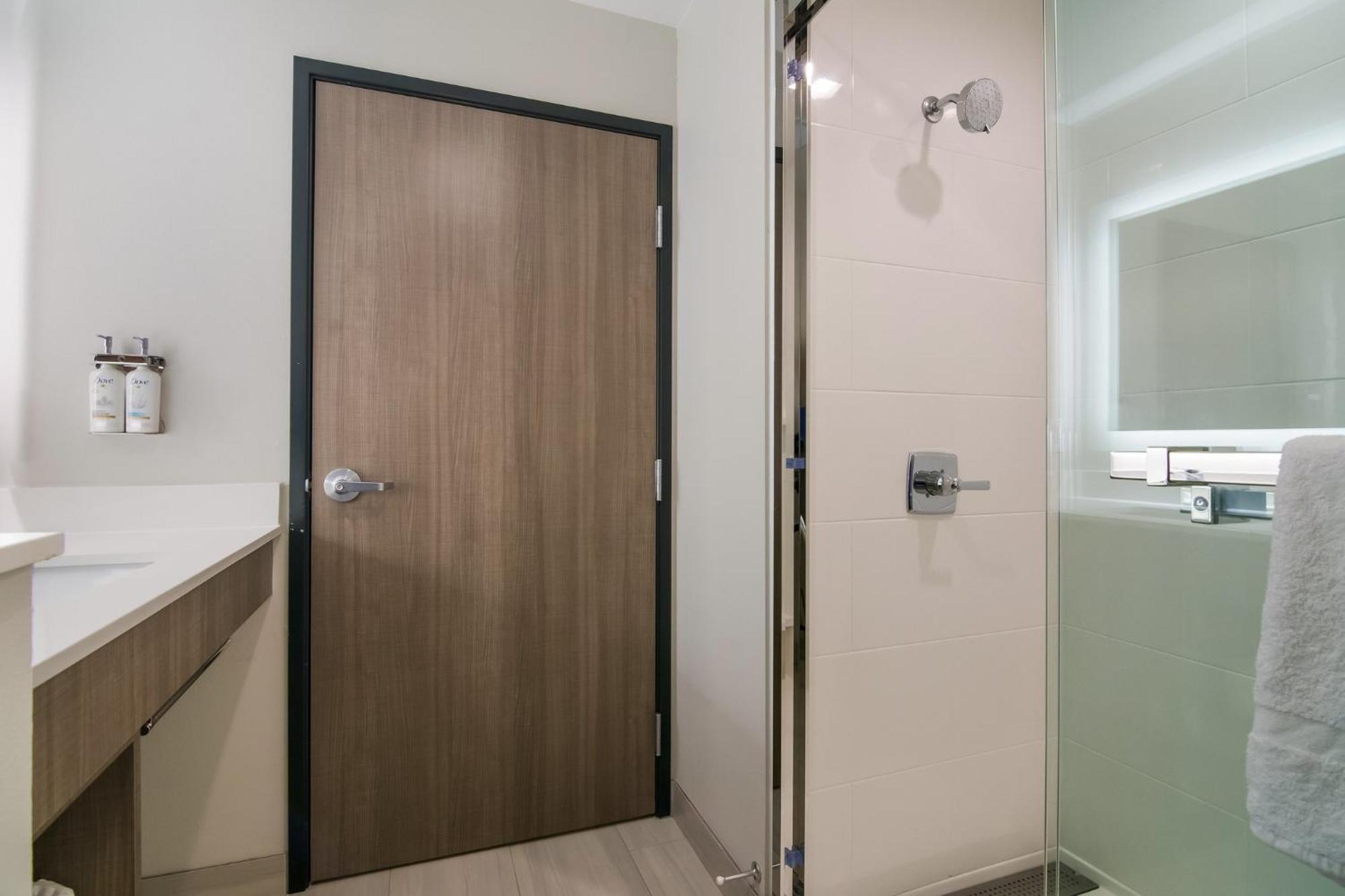 Holiday Inn Express & Suites - Springdale - Fayetteville Area Bagian luar foto