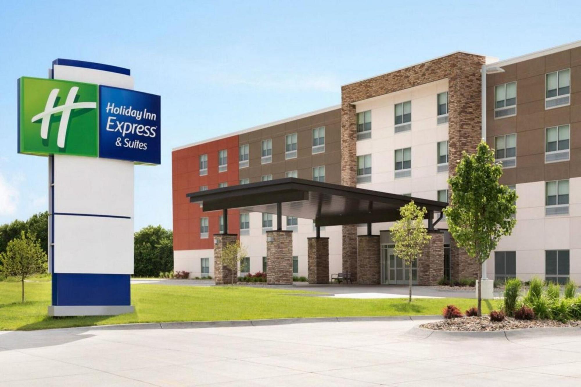 Holiday Inn Express & Suites - Springdale - Fayetteville Area Bagian luar foto